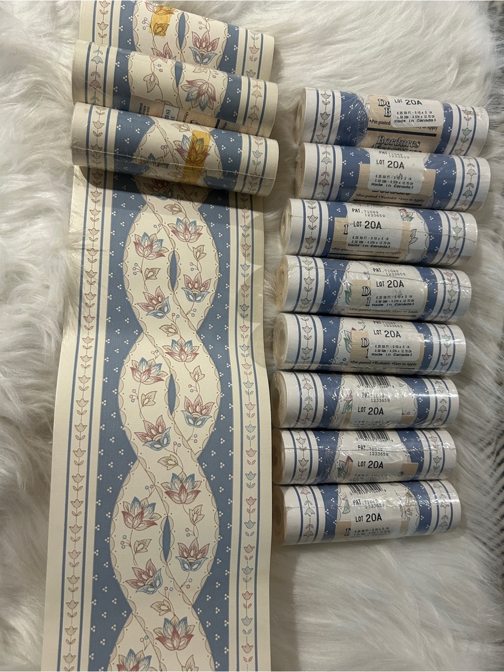 11x Floral Blue & Cream Wallpaper Border Rolls